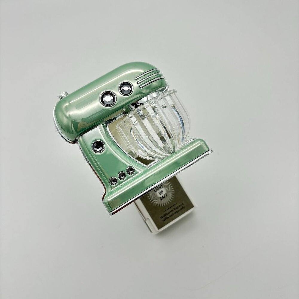Bath & Body Works White Barn Wallflowers Plug-In, Mint Green Stand Mixer NWT
